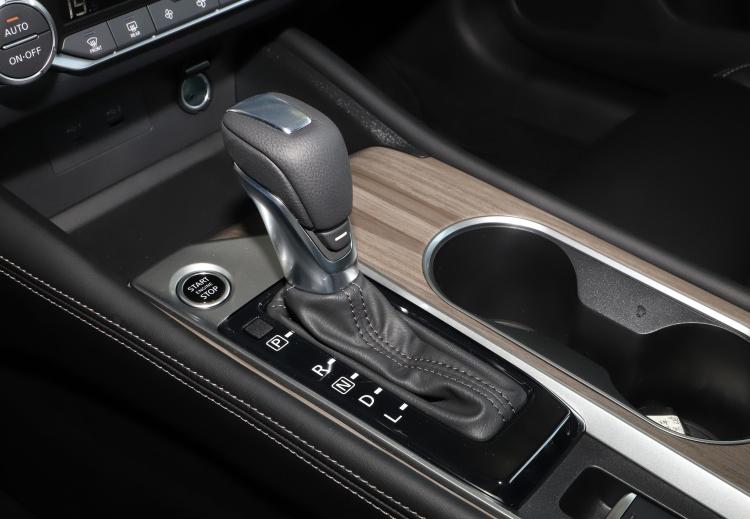 天籁体验2.0t低配,日产天籁2.0t19款价格降价5万