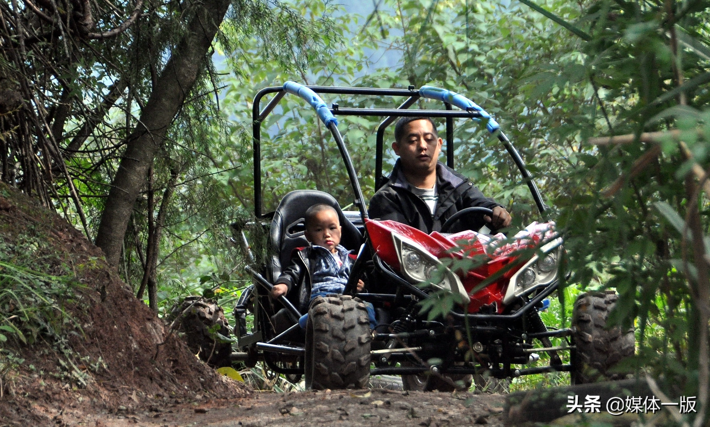 金秋季节到大自然走走,金秋十月去欣赏大自然的美丽风景