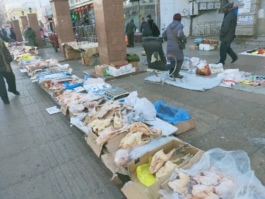 在黑河摆摊必须会俄语吗,黑河早市摆摊大妈讲俄语