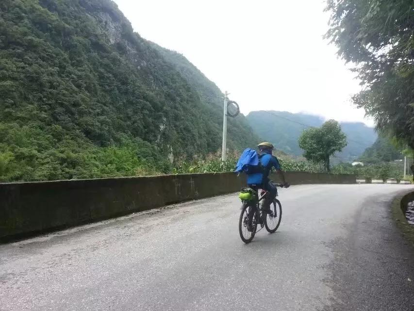 贡山到福贡几个小时,福贡到贡山有班车吗