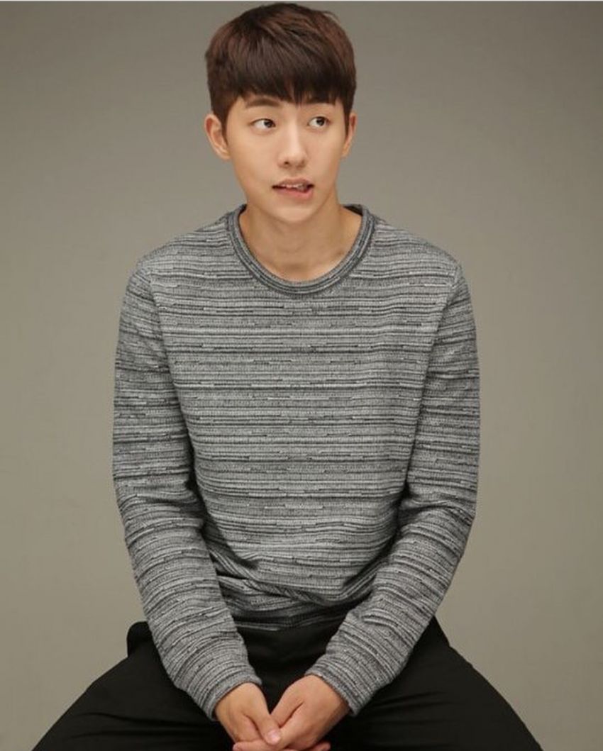 男生发际线高适合的发型推荐,发际线高适合什么刘海男生