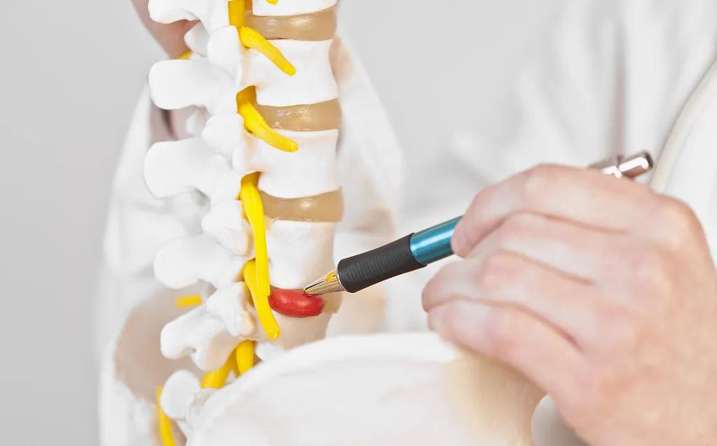 c反应蛋白28.5会导致关节肿痛吗,c反应蛋白与hlab27有关系吗