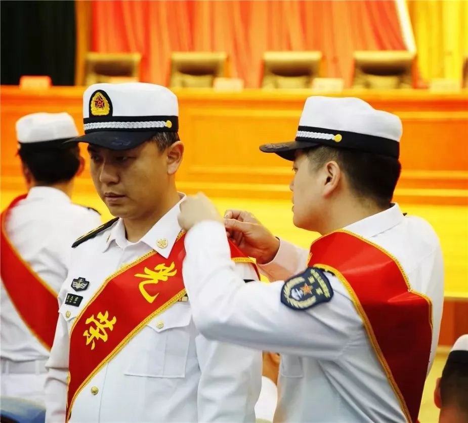 军队转业纠结感悟,当12年兵真的很纠结该不该转业