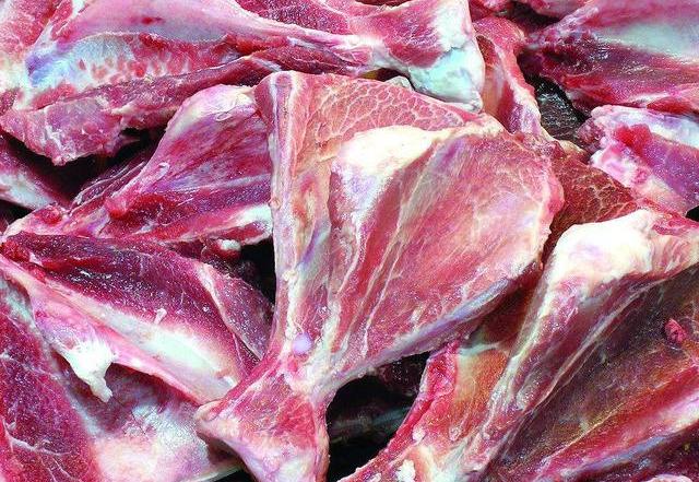 熬猪骨汤用哪些中药,猪大骨熬的白汤有什么