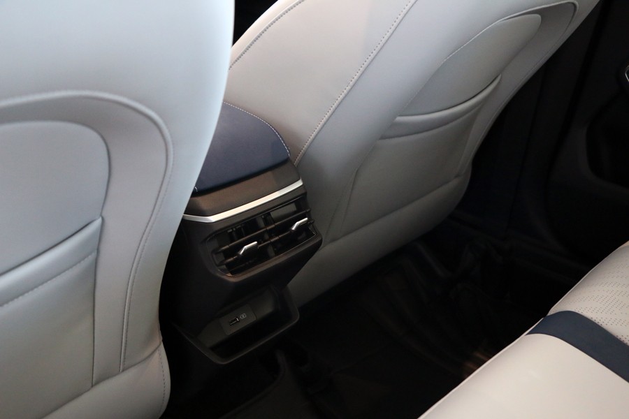 吉利帝豪第四代盘山路体验,吉利帝豪ev500