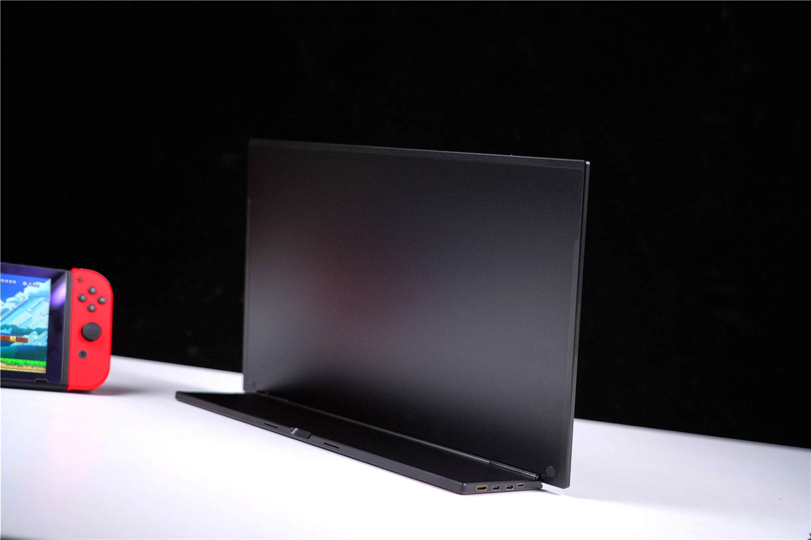 ehomewei便携显示屏怎么样,ehomewei便携显示器使用体验