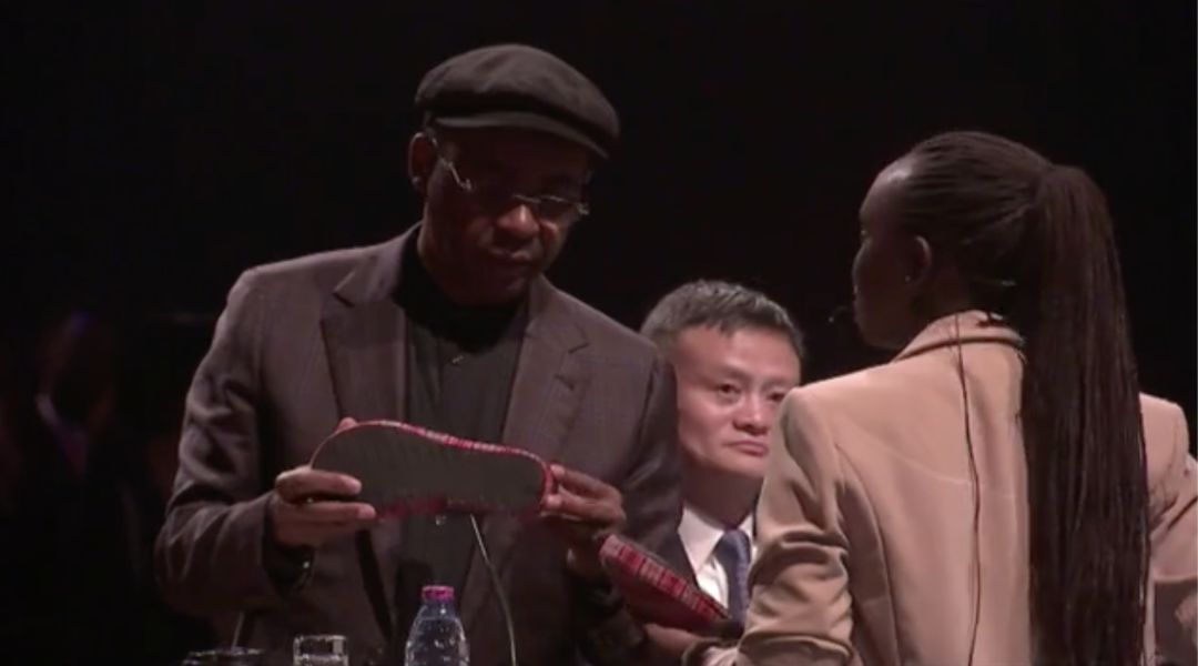 马云参加非洲电视节目，创业者争100万美元，这一票投给谁？