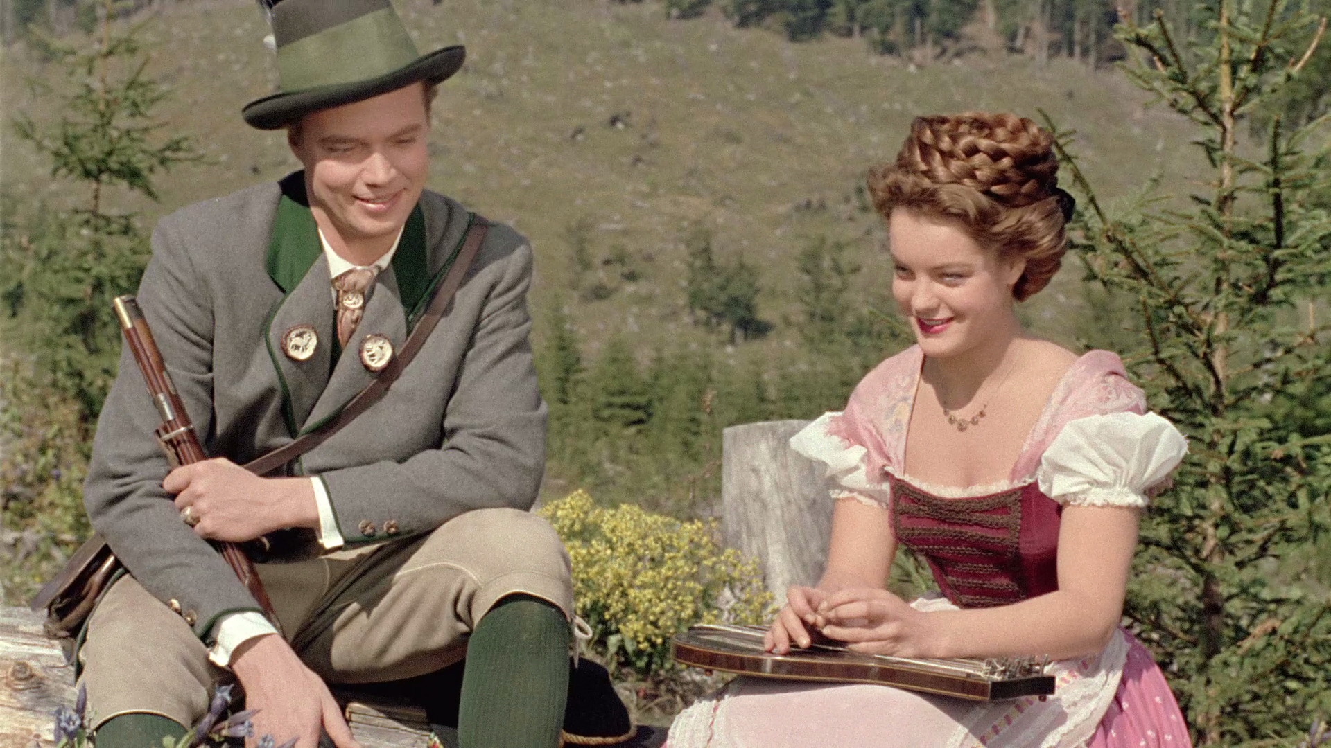 历史上的茜茜公主为什么痴迷美容和瘦身？她能掌控的只有她自己