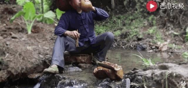 中国老大爷玩短视频,国外获60万粉丝,老外惊呼:这是什么Chinese功夫?