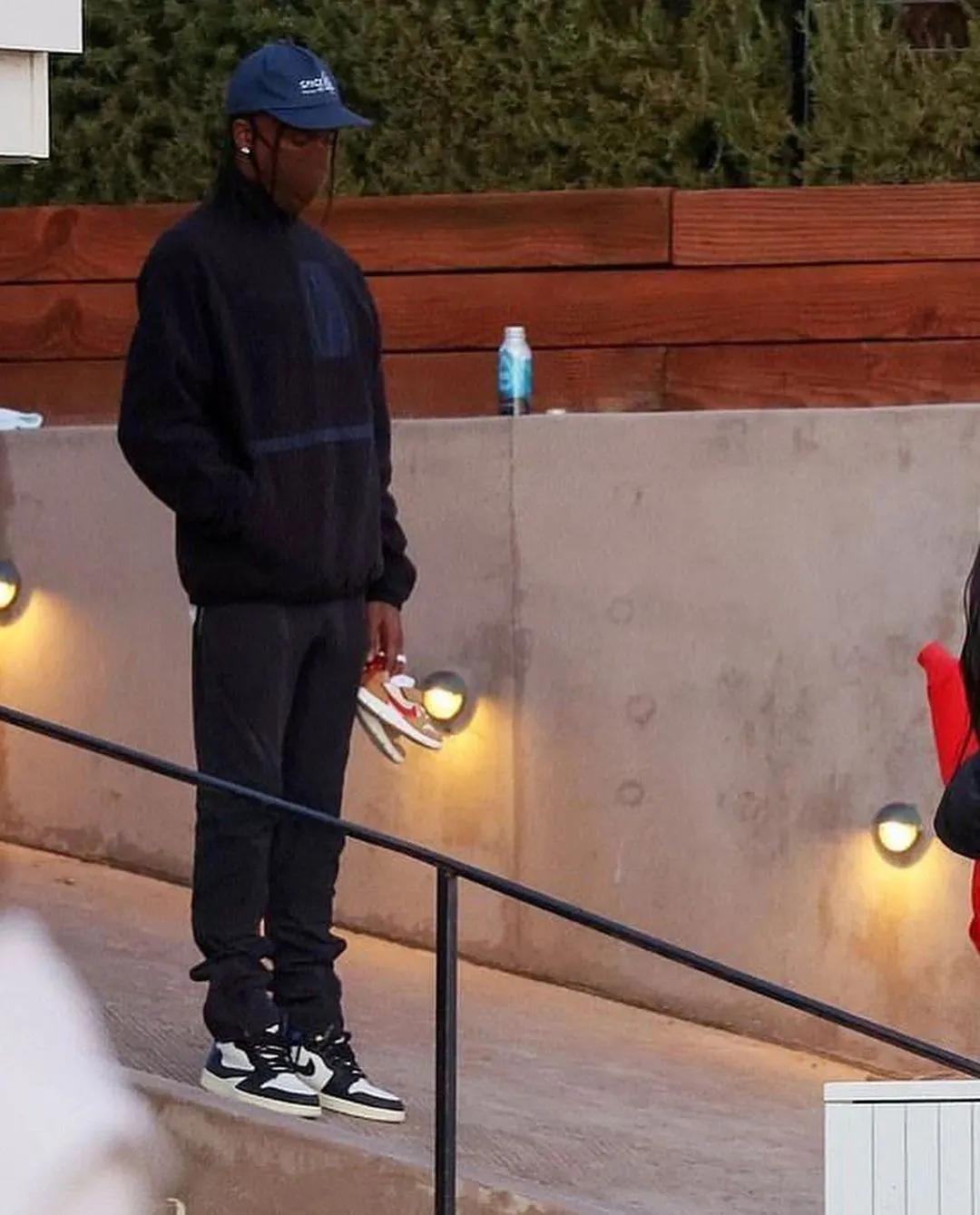 倒钩藤原浩联名dunk价格,藤原浩倒钩lv联名款