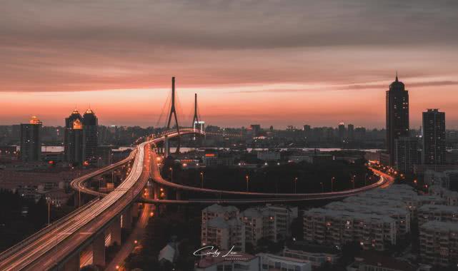 一位摄影师在上海拍下的老照片,摄影师上海女孩