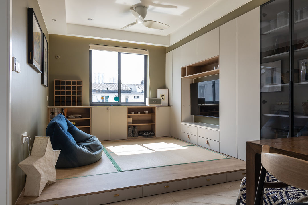 越来越多人舍弃客厅不买茶几,越来越多人舍弃电视墙