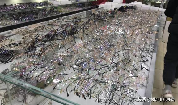 丹阳眼镜批发城新的还是老的好,丹阳眼镜市场人多的时候