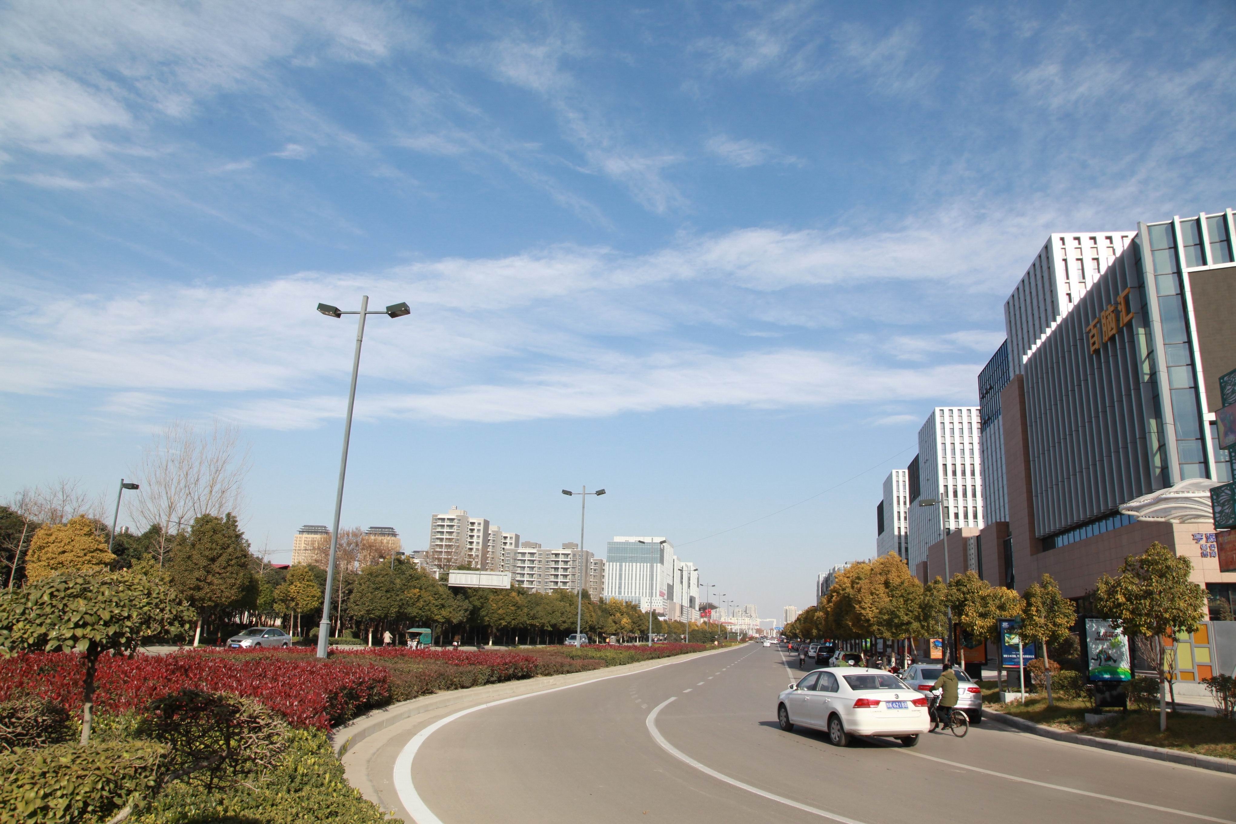 疏通易积水点提升道路排水能力,全力打通断头路让市民出行更便捷