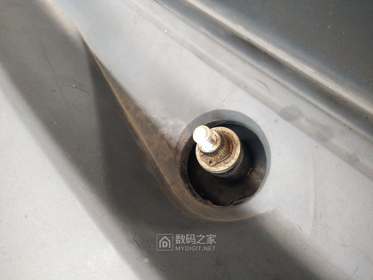 最老款长城c30怎么换雨刷,长城c30雨刷器喷嘴拆卸视频