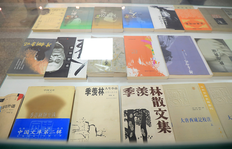 陕西服装工程学院图书馆怎么样,你心目中大学是什么样的