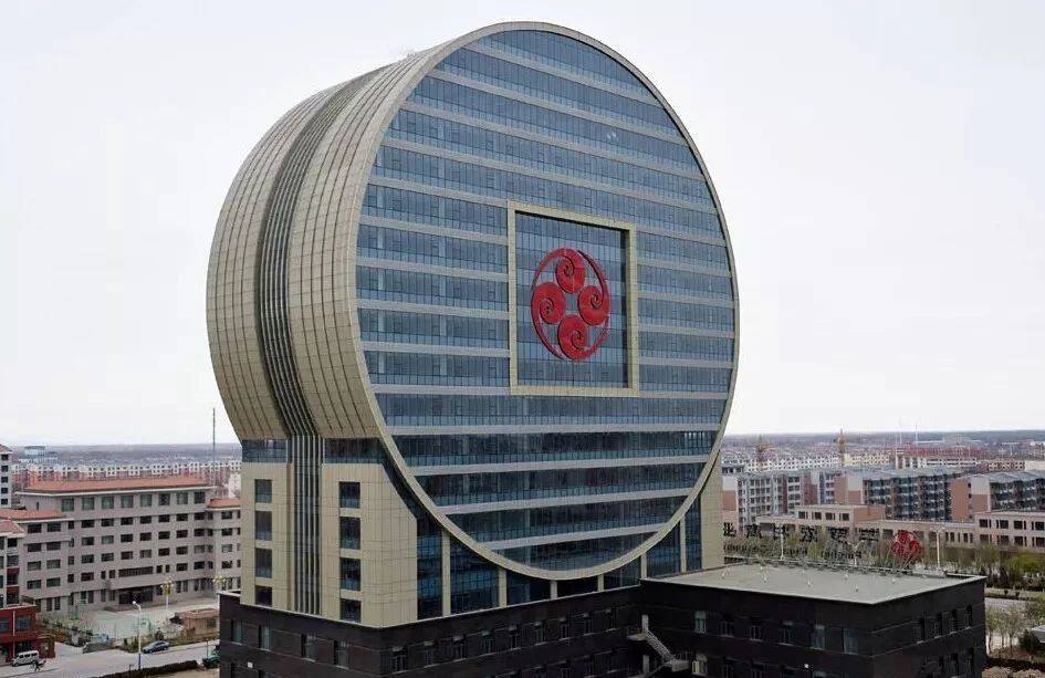 许家印120亿打造莲花形足球场,许家印恒大足球专业足球场