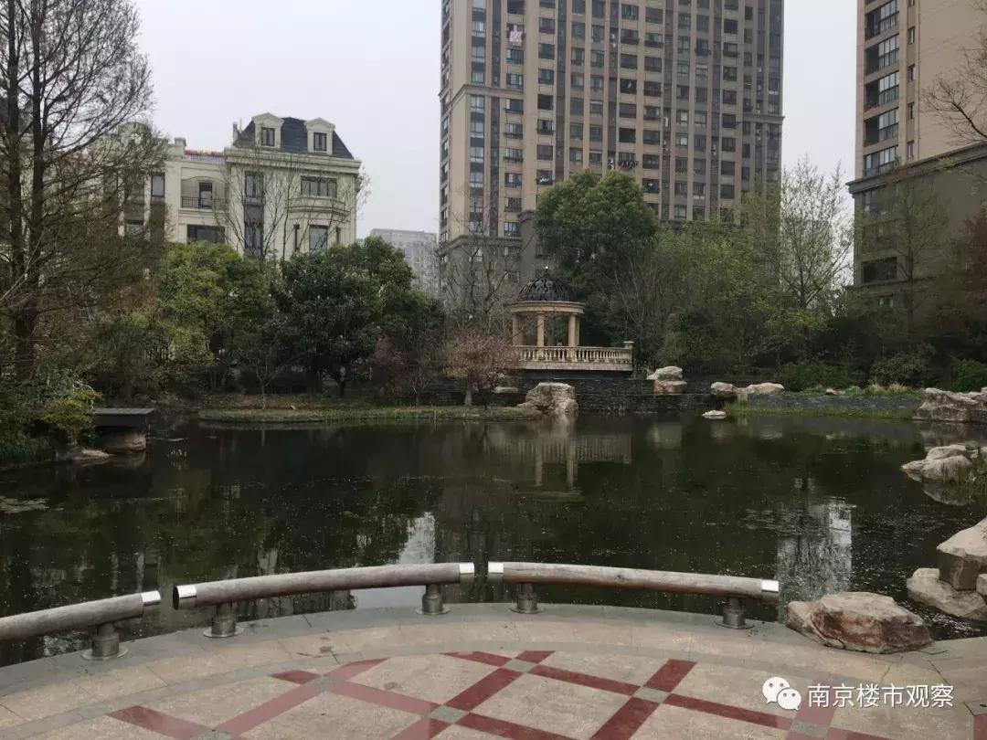 10盘迎来交付大考，实景谍照流出！这品质…