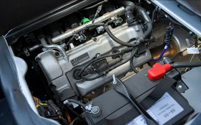 五菱小卡1.5带空调带助力落地价,五菱荣光小卡双排1.8拉货多少斤