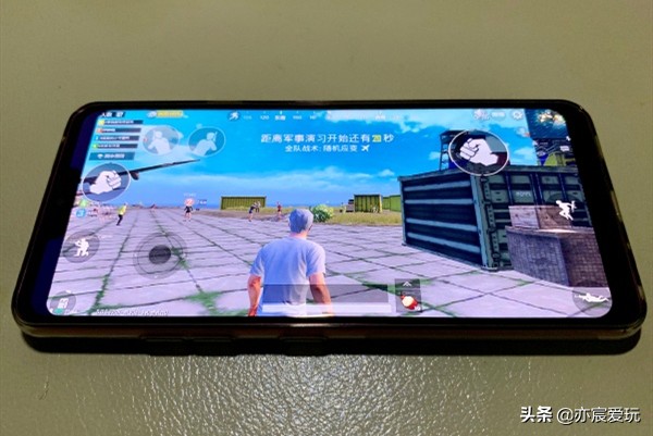 难怪总是打不过对手,看到他们的吃鸡外设,原来已经输在起跑线!