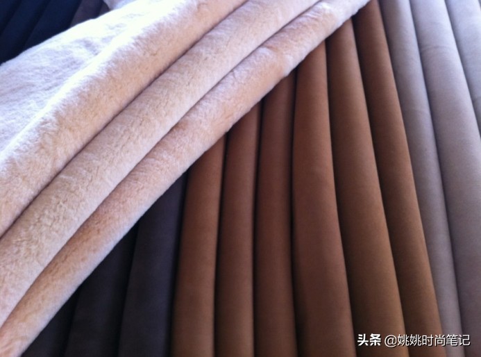 怎样分辨真假牛皮皮衣,如何鉴别皮衣是真皮还是假皮