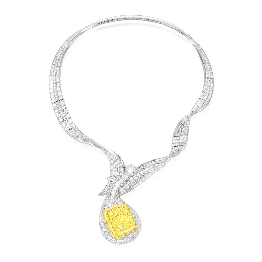 Sotheby’s香港珠宝秋拍,一颗10.64ct紫粉色钻石2000万美元成交