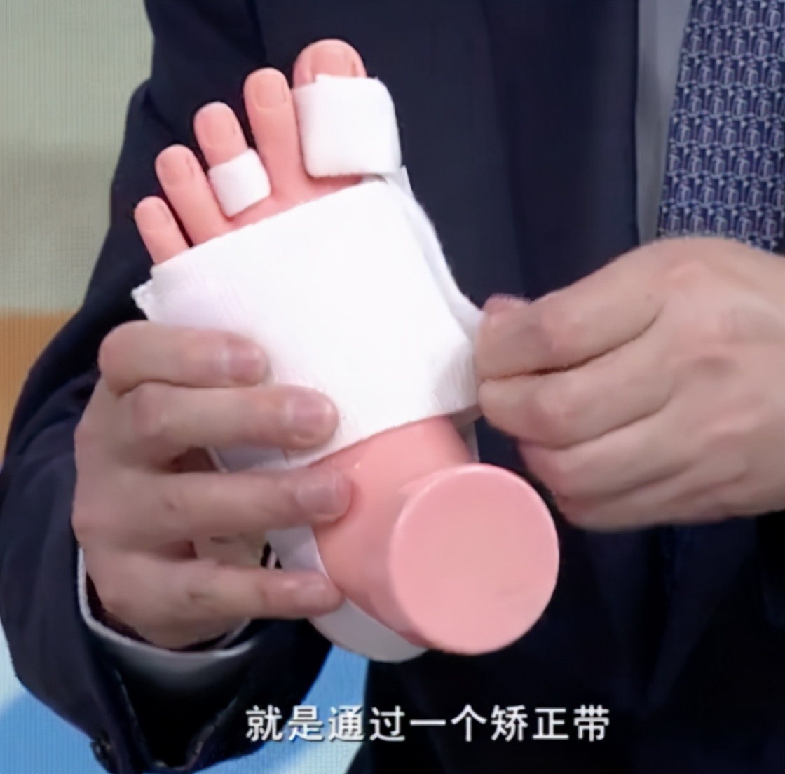 怎么选择适合自己脚型的鞋,怎样选一款适合自己脚型的鞋