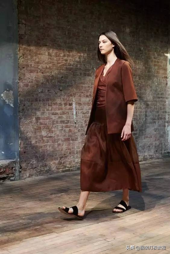 亚麻衣服一般多少钱,衣服亚麻材质