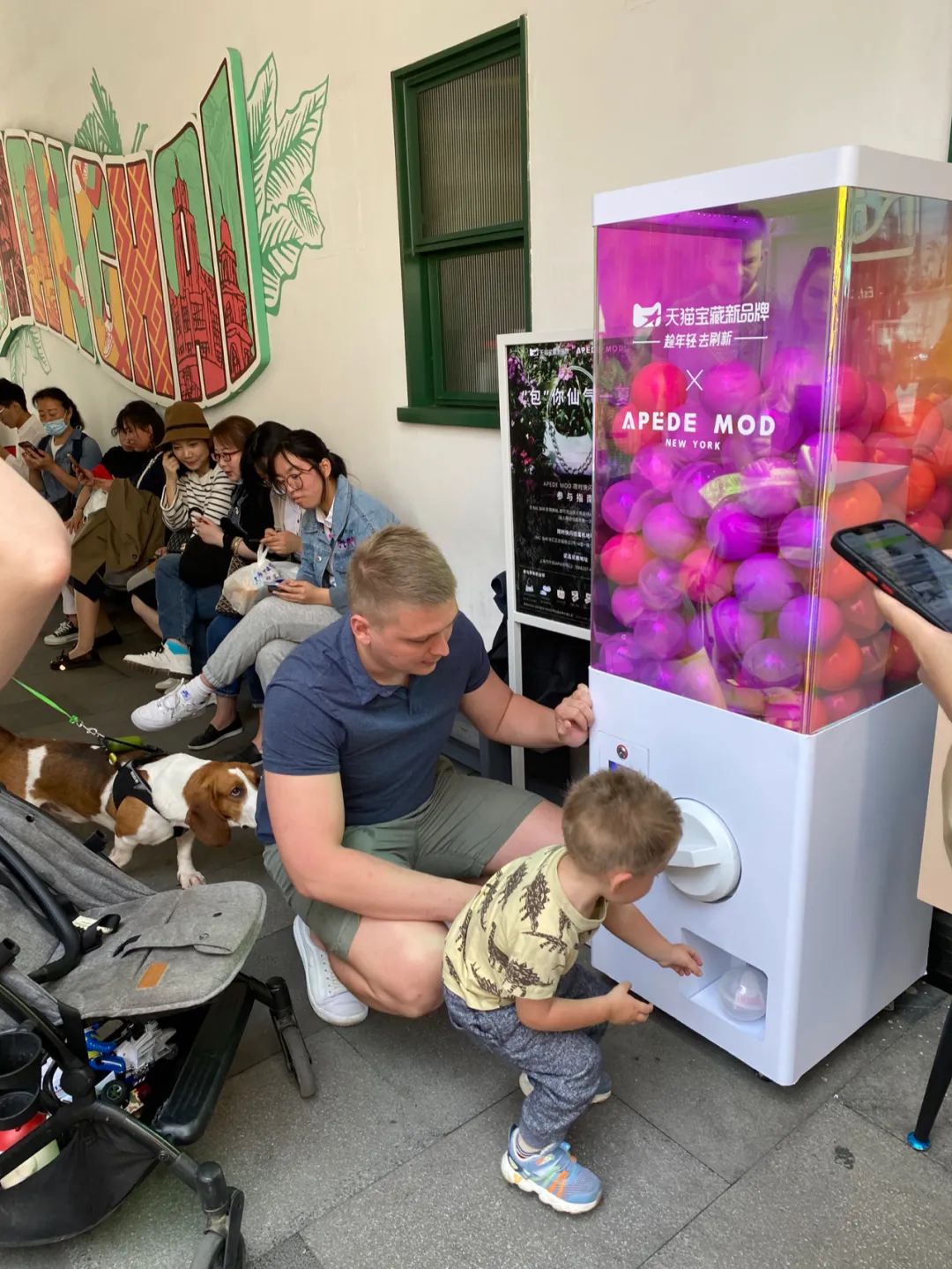 APEDEMOD首店落地iapm这个“一包难求”的品牌如何吸引全球时髦精