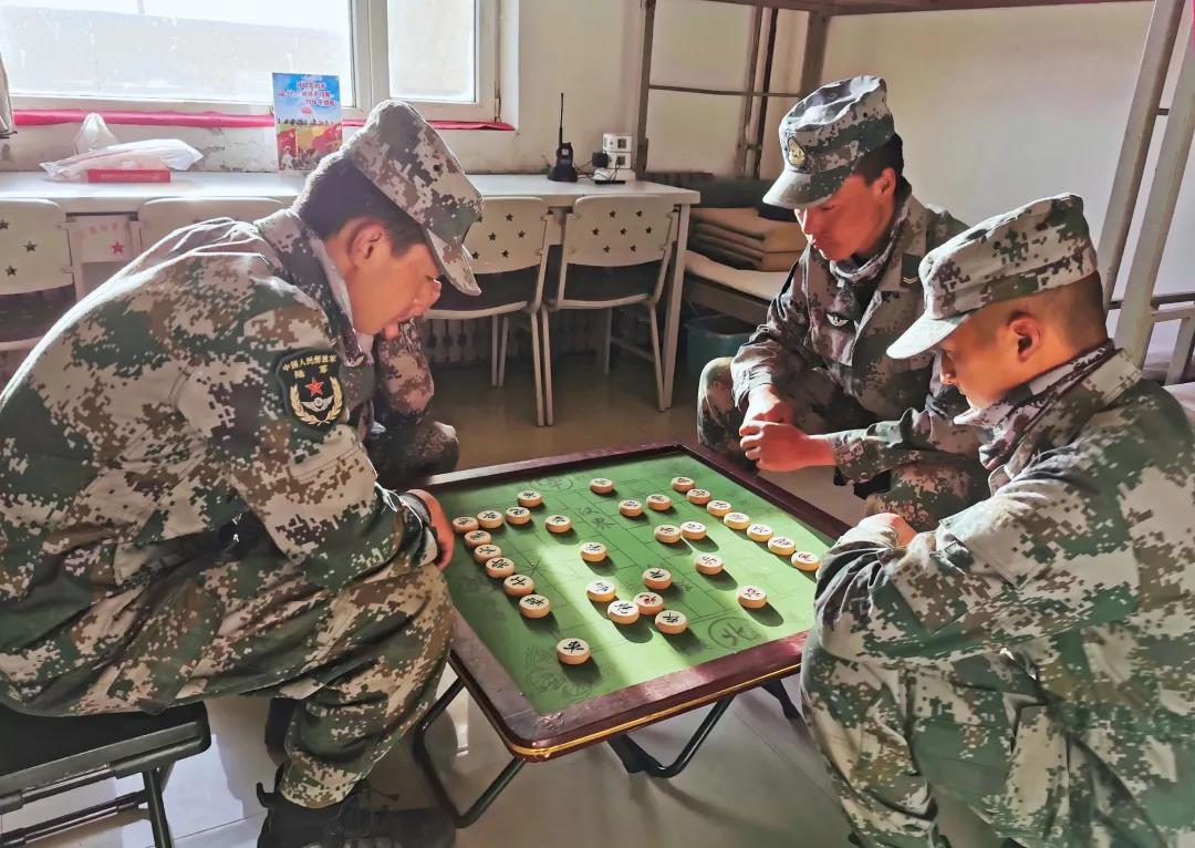 兵哥哥骑马最有霸气,兵哥哥骑马第一视角