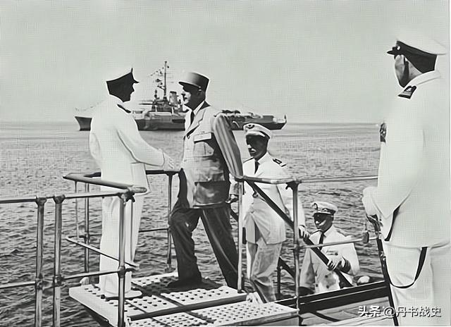 法国科尔伯特号防空巡洋舰,戴高乐的海上座驾