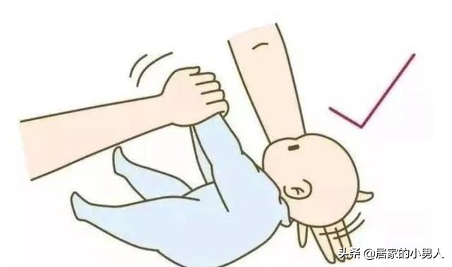 宝宝吃奶打挺头后仰哭闹怎么回事,婴儿哭闹头后仰打挺是怎么回事