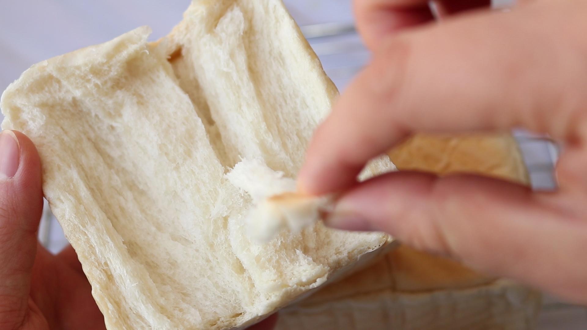 吐司不要黄油的做法,450克手撕吐司没办法揉成薄手套膜