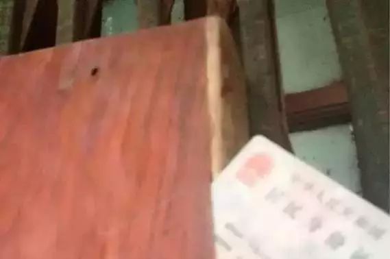 古佰年红木家具贴皮,贴皮红木家具如何鉴别