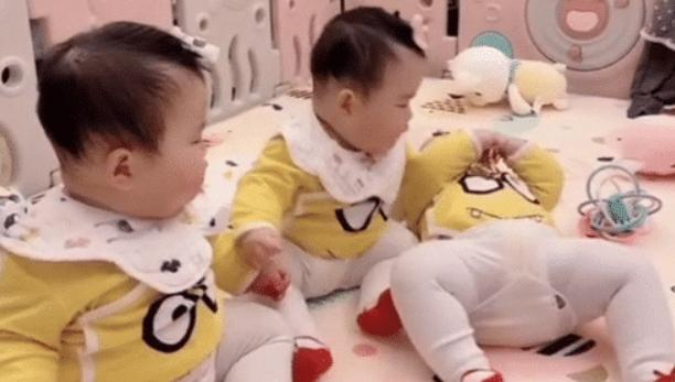 “大金链子爷爷”被三胞胎“抢劫”火了，一不小心生了三个小财迷