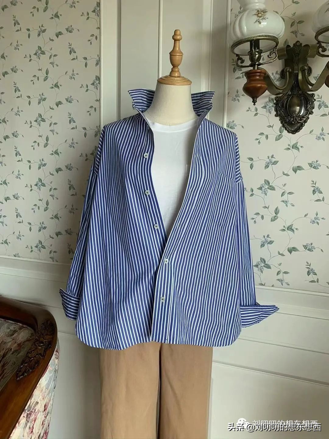 清新干净上装短款彩色,粉蓝复古穿搭