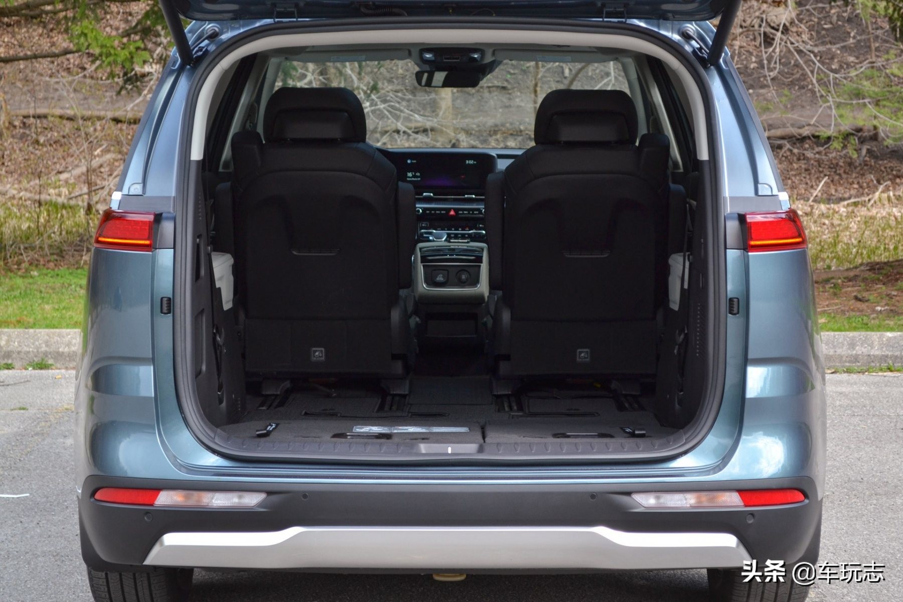 起亚嘉华2022新款图片,新款起亚嘉华商务车图片