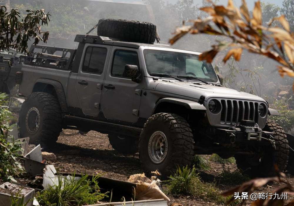 速9最后的蓝色跑车,速9预告片的车型