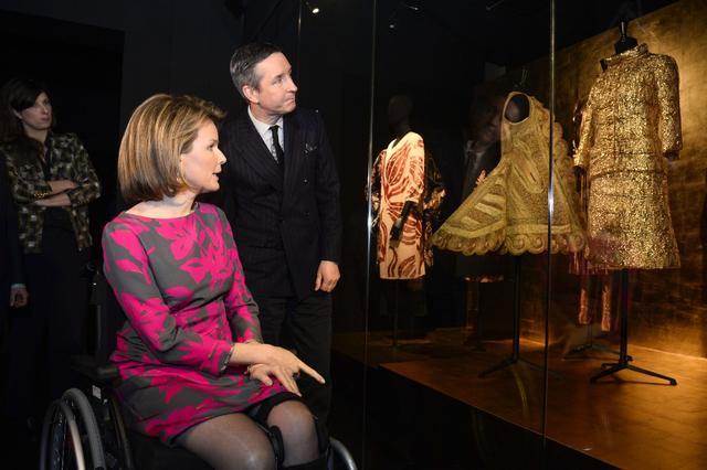 莱后的衣橱：穿过一次，撞衫梅拉尼娅，也是比利时王后的真爱品牌