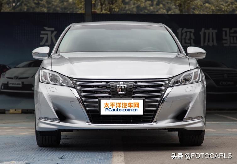 丰田皇冠2.5升四驱豪华版价格,丰田皇冠2024款最新款银色