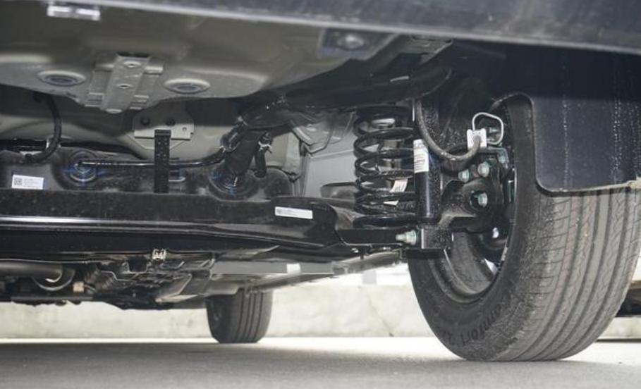 最省油的车第一名雪佛兰科沃兹,雪佛兰科沃兹2020redline欣尚版