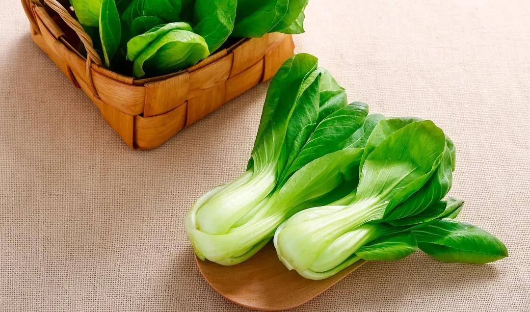 口腔溃疡维生素b2买什么样的,嘴唇干裂和口腔溃疡吃维生素b2