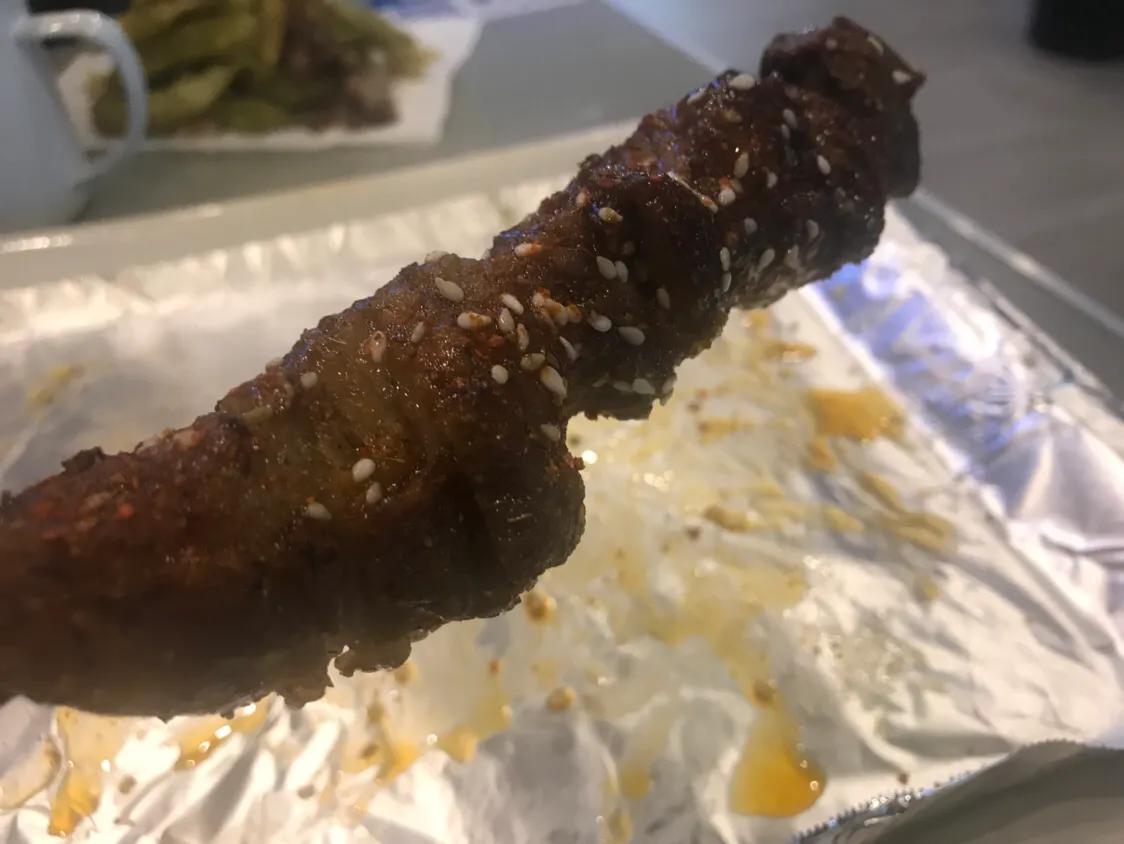 深圳这家*疆新**羊肉专卖店，羊肉串、羊心、羊腰子，甚至还有“羊枪