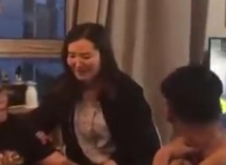 苏醒为立人设爆粗砸电视，黑历史太多，足球圈毕竟不是娱乐圈！