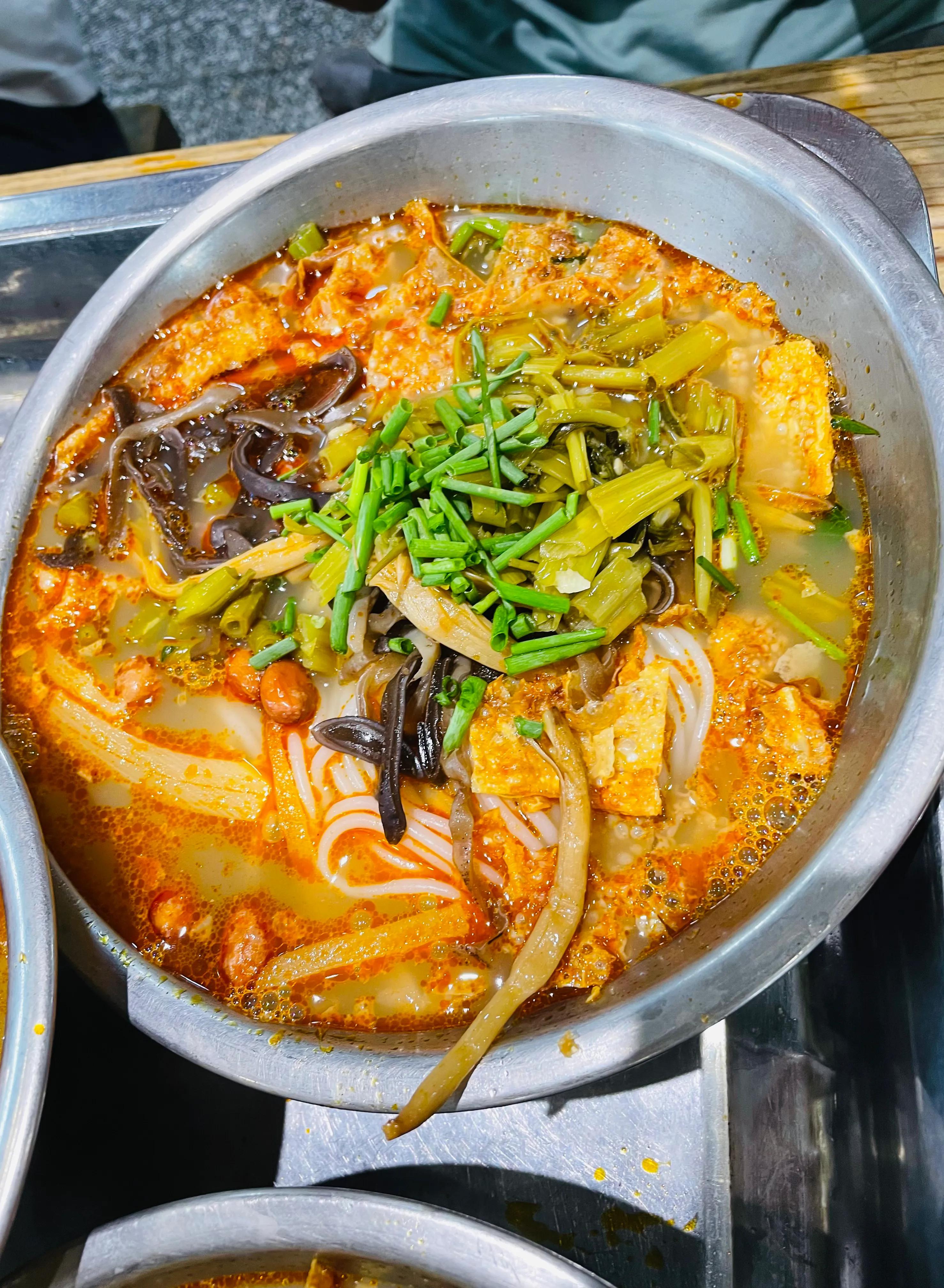 柳州只投螺碗螺蛳粉,再来一碗柳州螺蛳粉