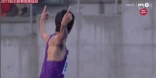 从跳高冠军到网红，张国伟已忘记2米39的一生追求了吗？拼命想红的他撂了国家队的挑子，但他的选择值得尊重