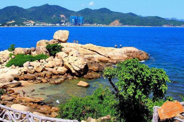 暑假去海滩玩儿哪里最合适,越南芽庄小海滩