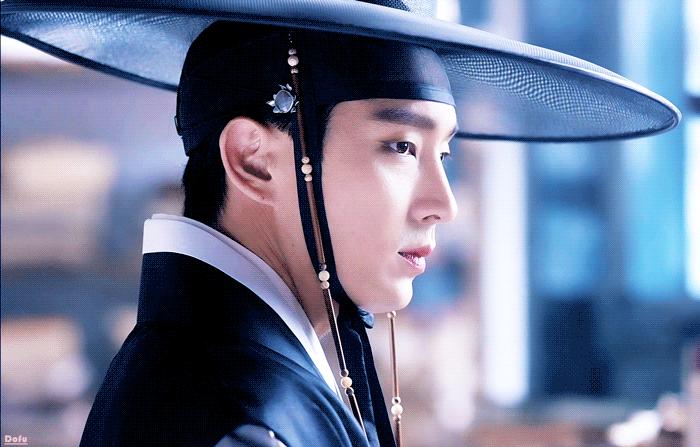 耳听爱情歌曲,耳听爱情铃声