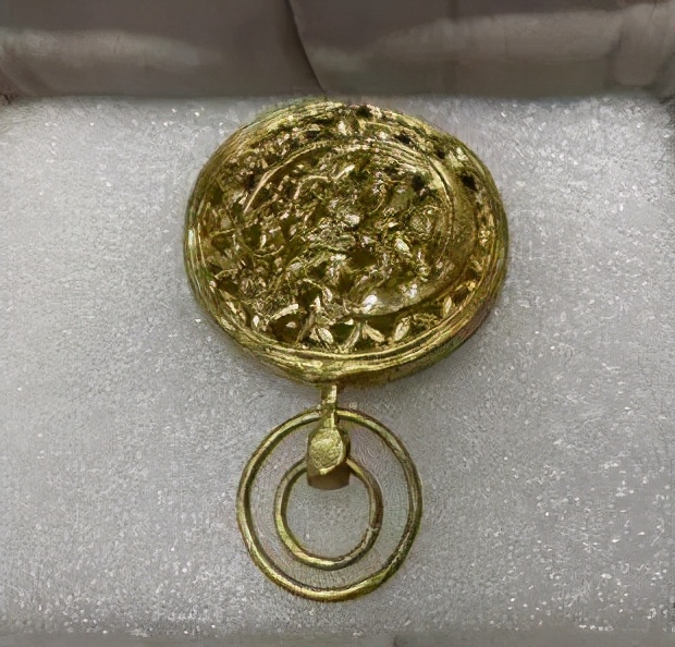 张献忠沉银遗址出土文物拍卖,张献忠沉银遗址挖出金印残件