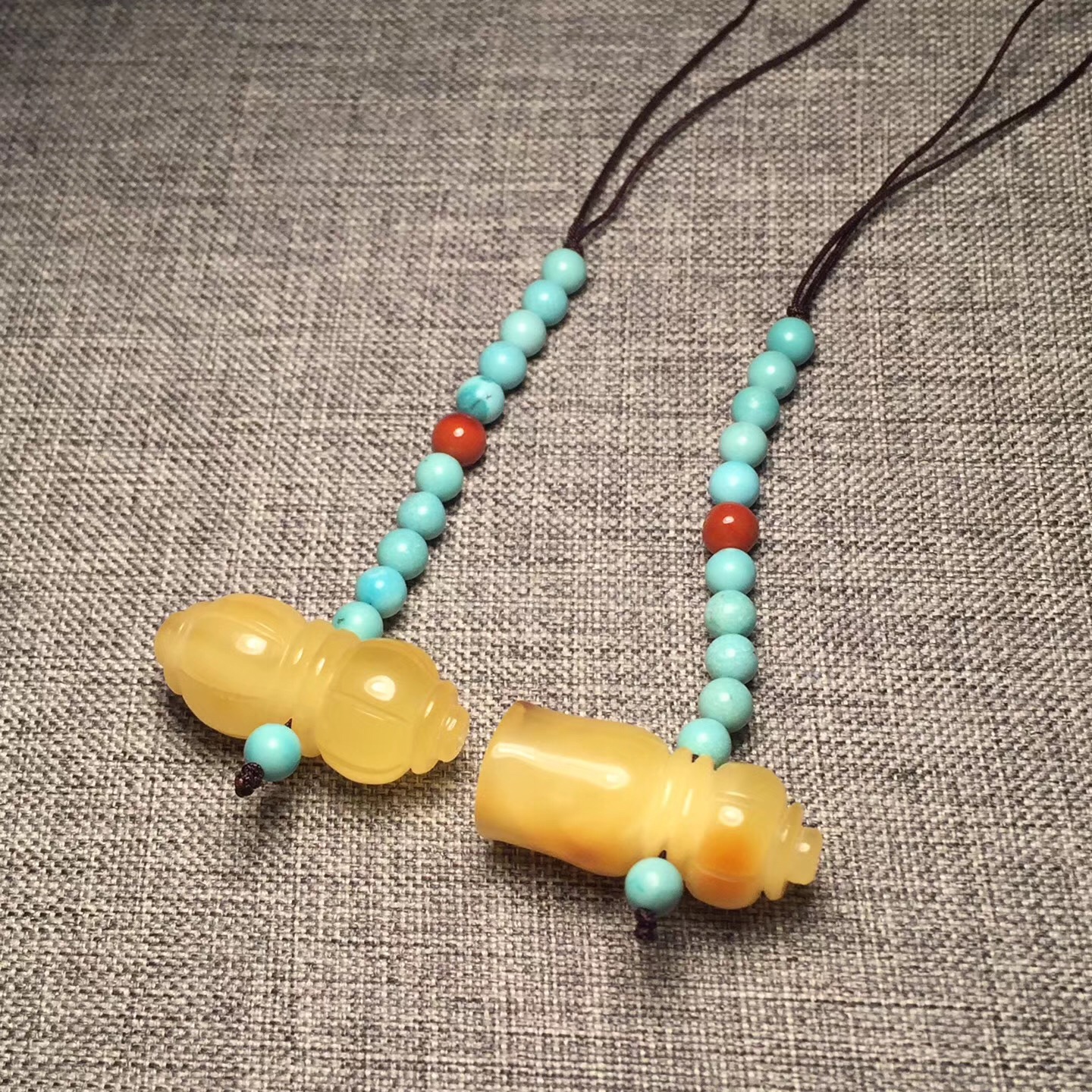 文玩手串配饰详解及搭配技巧大全,文玩手串配饰详解及搭配技巧